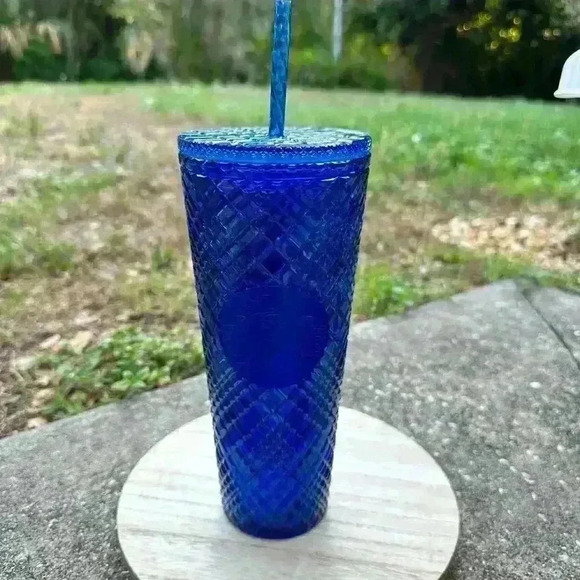 New Starbucks “JEWELED AZURE” Blue Venti Tumbler Cold Cup 24oz Holiday 2022 - Picture 1 of 5